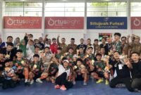 Suasana penyerahan medali final futsal Porprov XVI Sumbar 2026 di Lapangan Futsal Situjuah, Kabupaten Limapuluh Kota. (Foto: Dok. Kabarsumbar)
