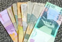 Lembar uang rupiah kertas, ilustrasi pengelolaan anggaran daerah. (Foto: Dok. Wikimedia Commons/Pak.syafda (CC BY-SA 4.0))
