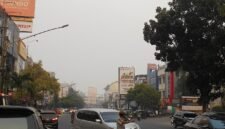 Kabut Asap Karhutla Kembali Selimuti Palembang. (Foto: CNN Indonesia)