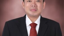 Status Saksi, Nusron Wahid Tak Bisa Dicegah ke Luar Negeri. (Foto: Wikimedia Commons)