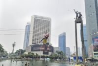 Polda Metro Pulangkan 6 Aktivis Greenpeace dari Bundaran HI. (Foto: Dok. ANTARA)