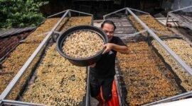 <p>Kerupuk Kulit Jakarta Bertahan 2 Dekade, Tembus Inggris. (Foto: detikcom)</p>
