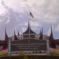 Gedung DPRD Kabupaten Lima Puluh Kota di Komplek Perkantoran Sarilamak. (Foto: Dok. CMCZone)