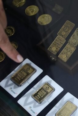 Harga Emas Antam Stabil di Rp2,54 Juta per Gram